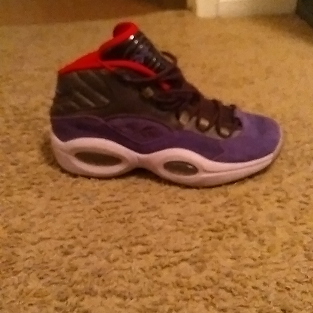 Reebok's - Picture 3 of 4